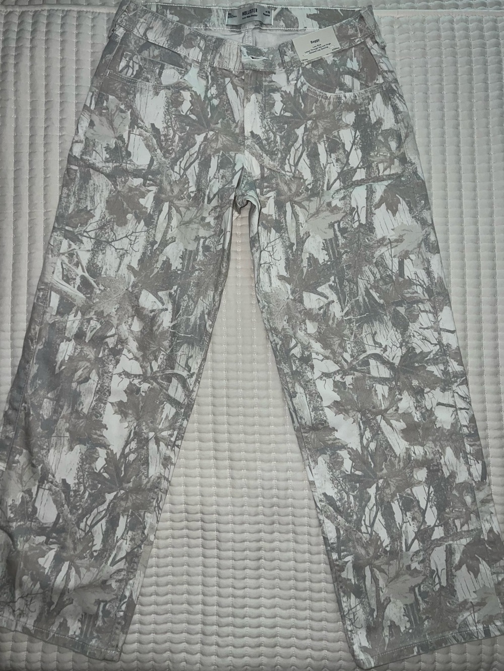Women’s Hollister Low Rise Baggy Camo Jeans